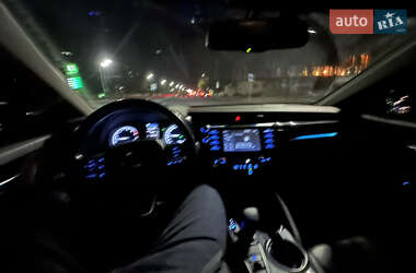 Седан Toyota Camry 2019 в 