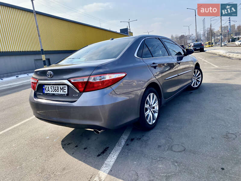 Седан Toyota Camry 2017 в Києві