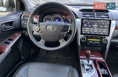Седан Toyota Camry 2012 в 