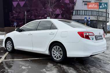 Седан Toyota Camry 2014 в Києві