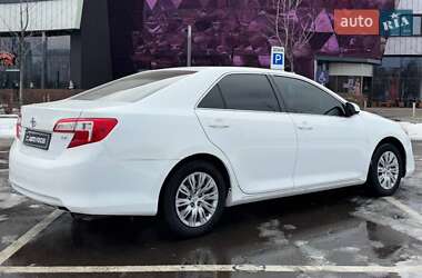 Седан Toyota Camry 2014 в Києві