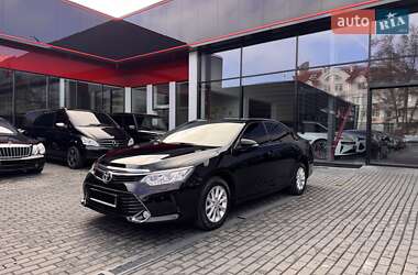 Toyota Camry 2016