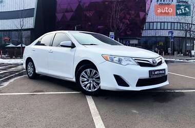 Toyota Camry 2014