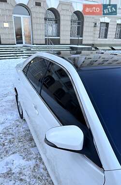 Седан Toyota Camry 2015 в 
