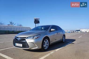 Седан Toyota Camry 2015 в Львове