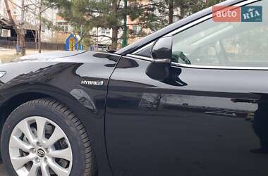 Седан Toyota Camry 2019 в 