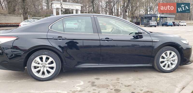 Седан Toyota Camry 2019 в Вінниці