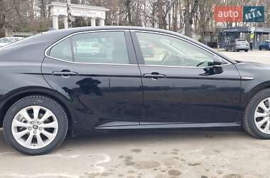 Седан Toyota Camry 2019 в 