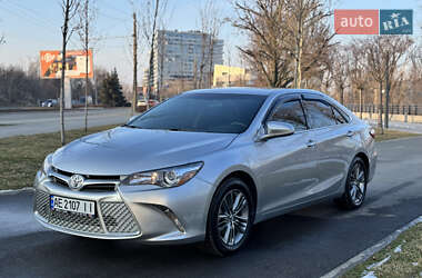 Седан Toyota Camry 2016 в Дніпрі