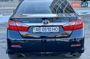 Седан Toyota Camry 2011 в Дніпрі