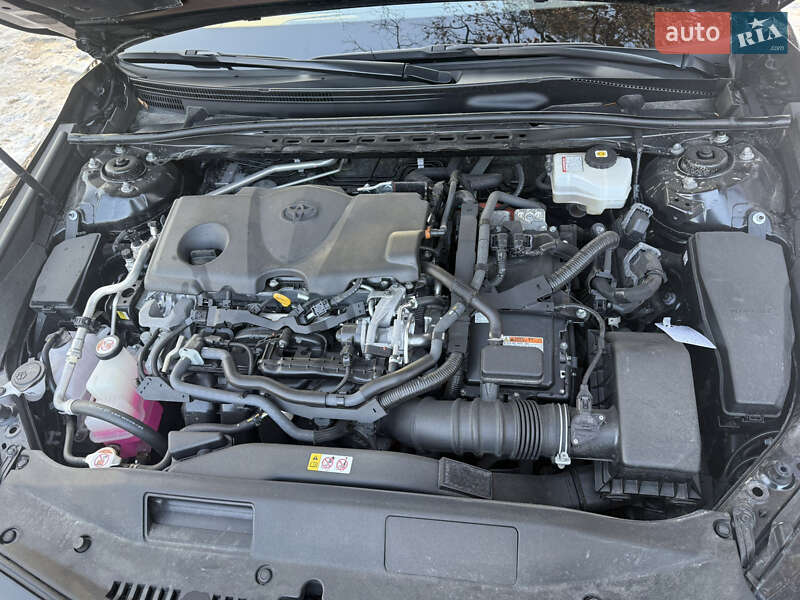 Седан Toyota Camry 2020 в Ирпене
