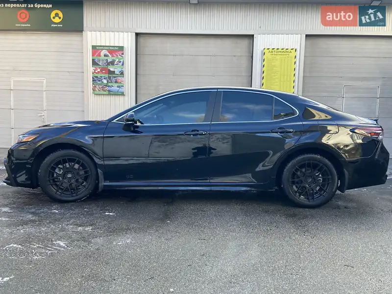 Toyota Camry 2021