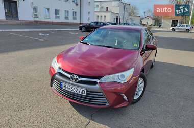 Седан Toyota Camry 2015 в Измаиле