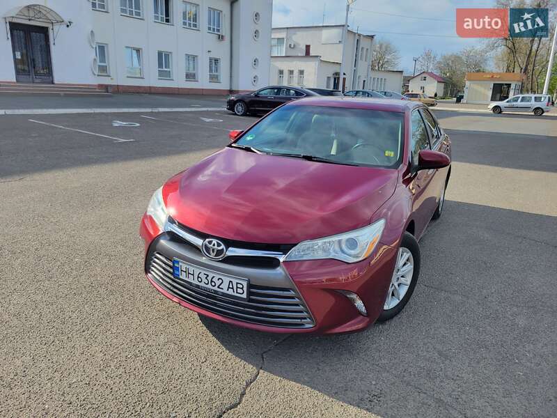 Седан Toyota Camry 2015 в Измаиле