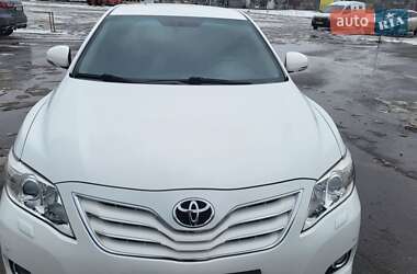 Седан Toyota Camry 2010 в Харькове