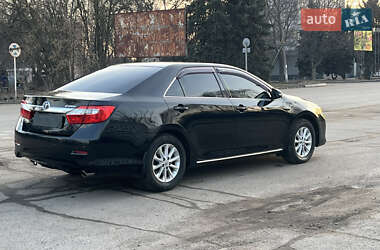 Седан Toyota Camry 2012 в Пятихатках