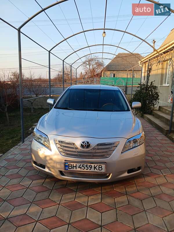 Седан Toyota Camry 2008 в Болграде