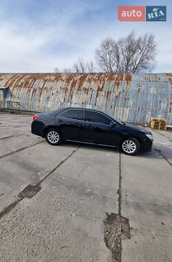 Седан Toyota Camry 2013 в Киеве