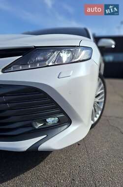Седан Toyota Camry 2018 в 