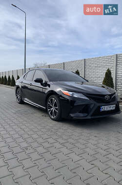 Седан Toyota Camry 2019 в Днепре