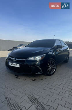 Седан Toyota Camry 2015 в Хмельницькому