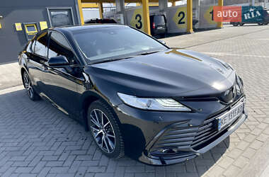 Седан Toyota Camry 2023 в Дніпрі