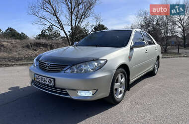 Седан Toyota Camry 2005 в Дніпрі