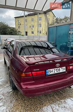 Седан Toyota Camry 1997 в Одессе