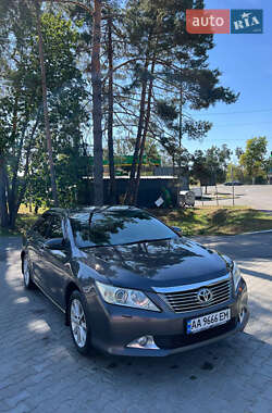 Седан Toyota Camry 2012 в Києві