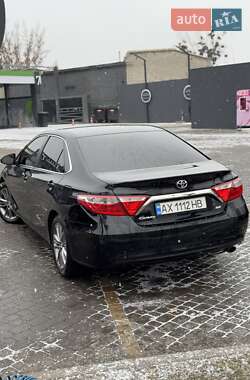 Седан Toyota Camry 2015 в 