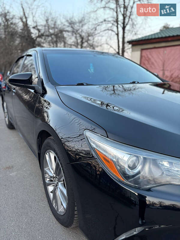 Седан Toyota Camry 2015 в Гайсине