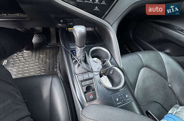 Седан Toyota Camry 2018 в 