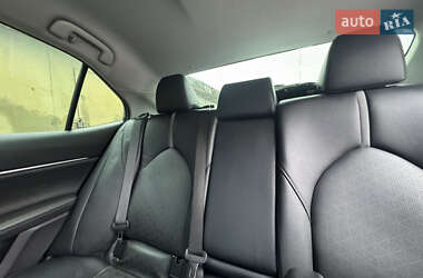 Седан Toyota Camry 2018 в 
