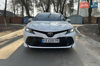 Седан Toyota Camry 2018 в Києві