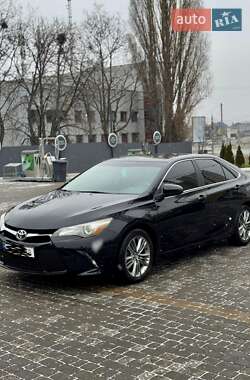 Седан Toyota Camry 2015 в Харкові