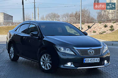 Седан Toyota Camry 2014 в Дніпрі