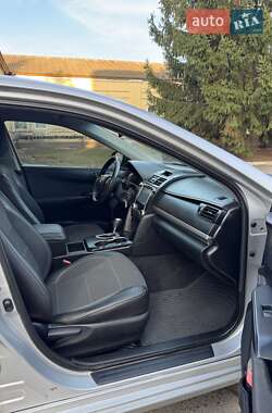 Седан Toyota Camry 2014 в 