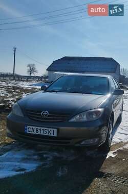 Седан Toyota Camry 2001 в Черкассах