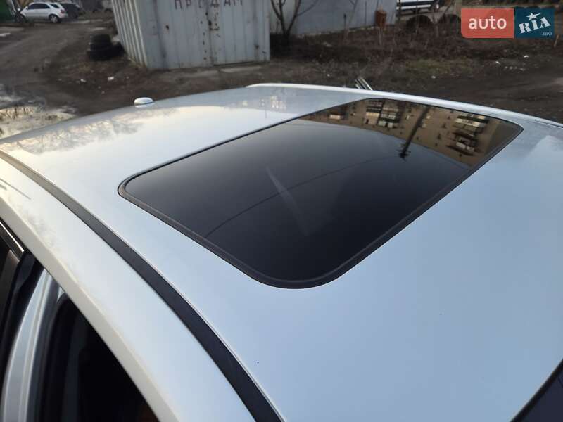 Седан Toyota Camry 2014 в Краснограде