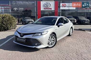 Toyota Camry 2019