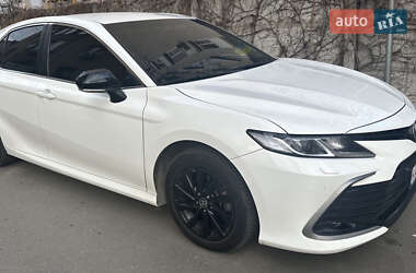 Toyota Camry 2021