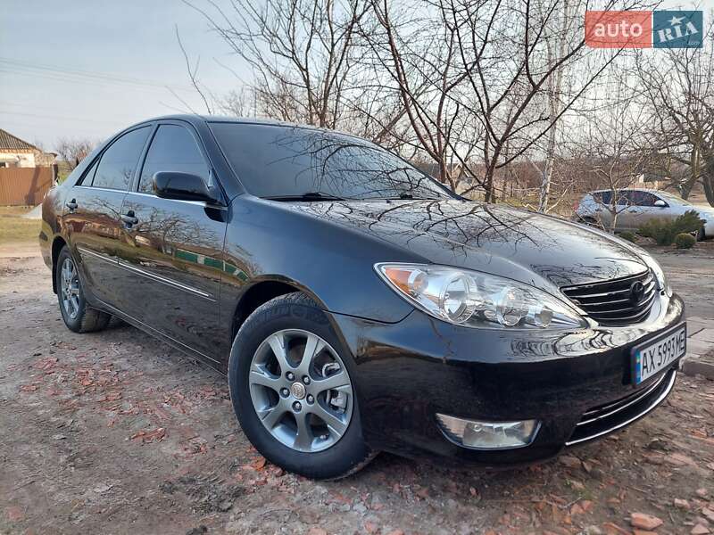 Седан Toyota Camry 2004 в Лозовой