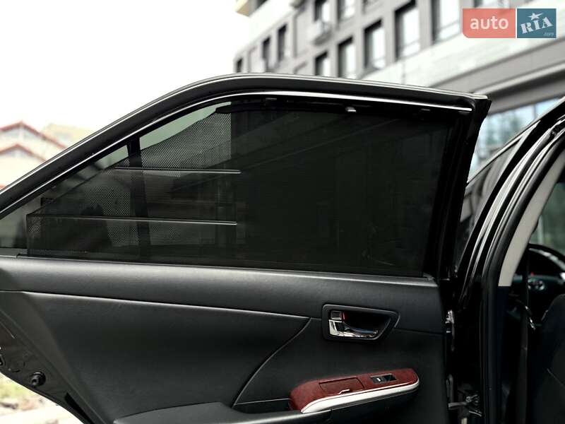 Седан Toyota Camry 2012 в Львове