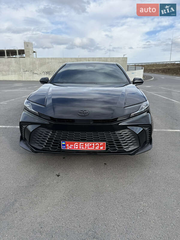 Toyota Camry 2024
