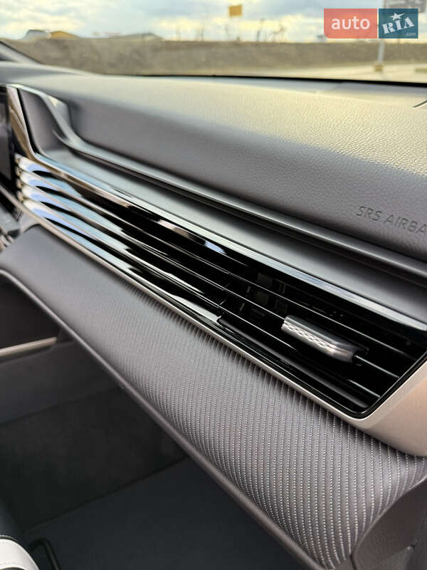 Седан Toyota Camry 2024 в Львові фото 12 Седан Toyota Camry 2024 в Львові