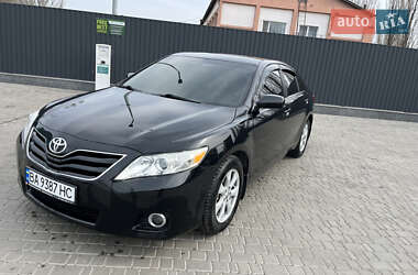 Седан Toyota Camry 2011 в Кропивницькому