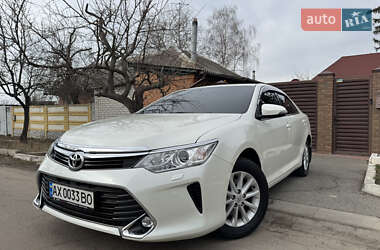 Седан Toyota Camry 2016 в Харкові