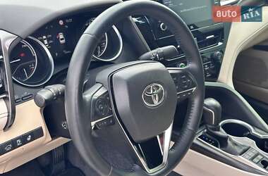 Седан Toyota Camry 2021 в 
