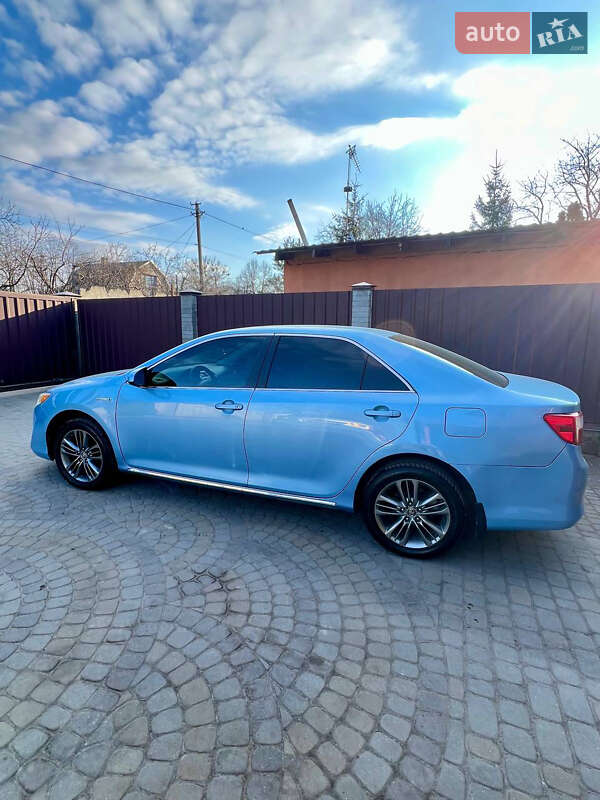 Седан Toyota Camry 2013 в Львові