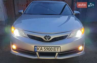 Седан Toyota Camry 2014 в 